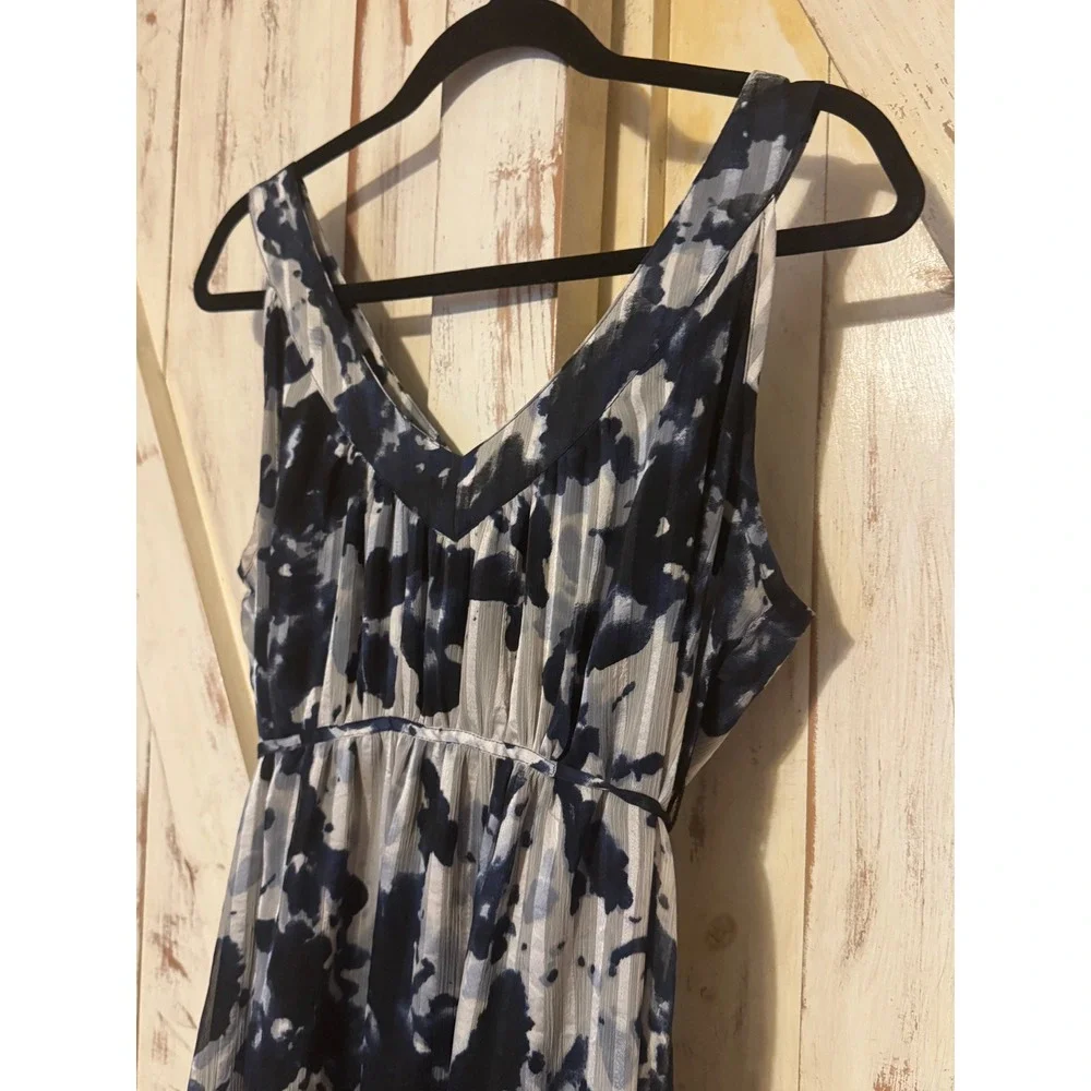 Motherhood Maternity pre owned